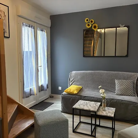 Pour 6 Pers Avec Jardin En Allier, Terrasse Et Climatisation - Fr-1-489-588