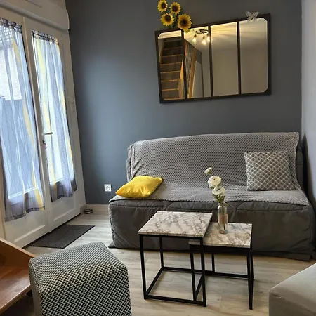 Pour 6 Pers Avec Jardin En Allier, Terrasse Et Climatisation - Fr-1-489-588 * Bransat