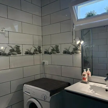 Pour 6 Pers Avec Jardin En Allier, Terrasse Et Climatisation - Fr-1-489-588 Ferienhaus *